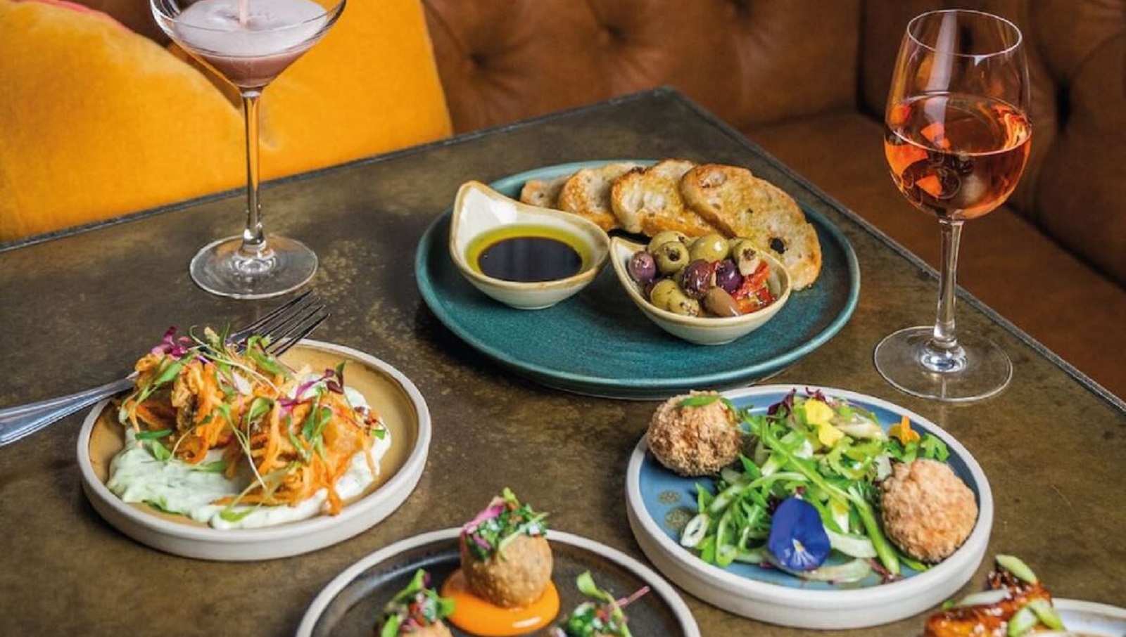 Racks Bar & Kitchen